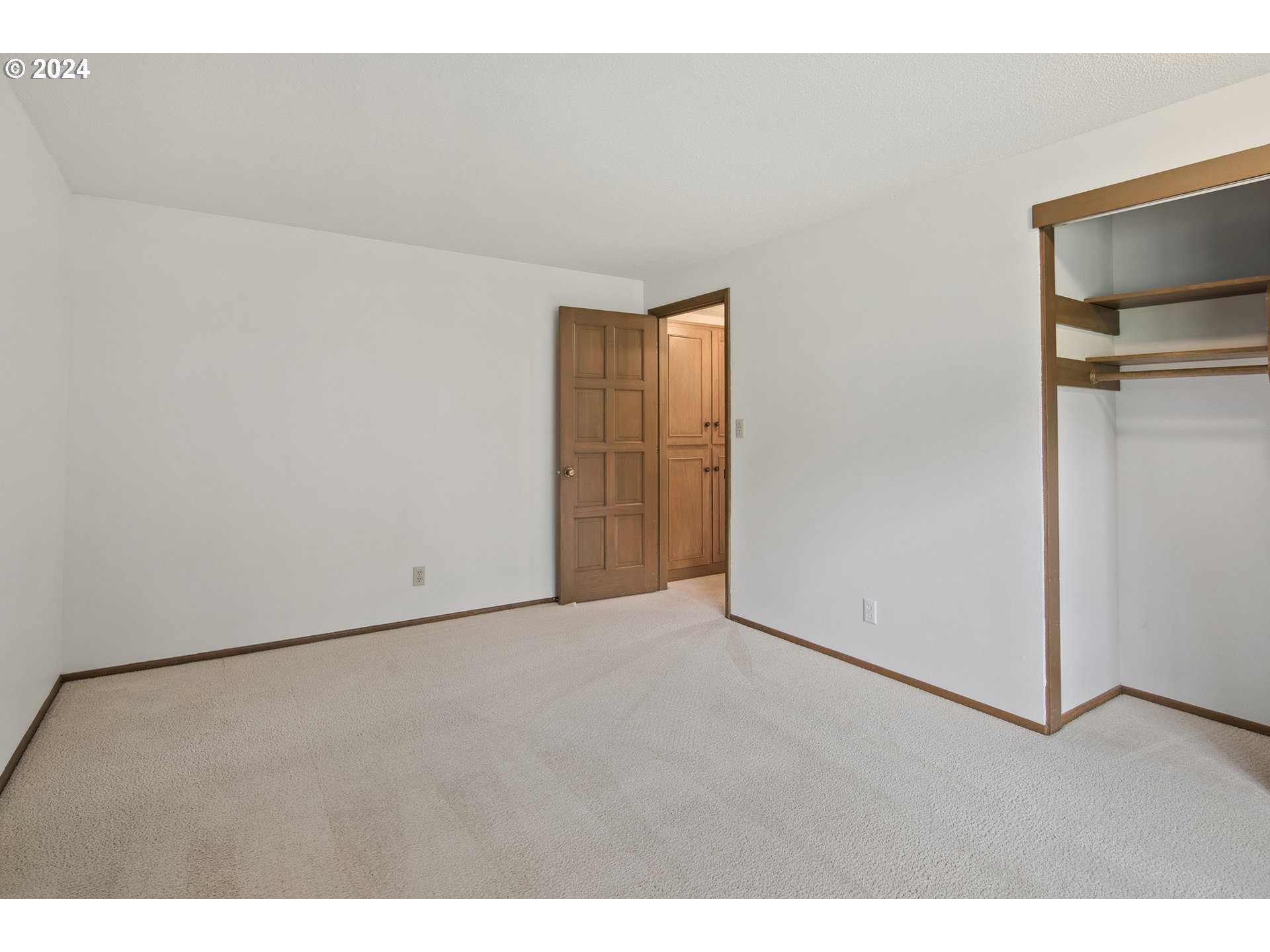 1065 Chestnut Street Northwest Salem, OR 97304 - Photo 32 of 44 a view of an empty room