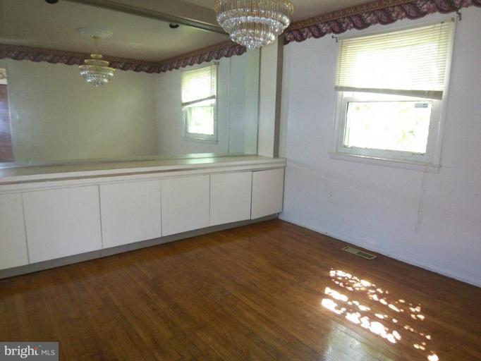 3900 Carthage Road Randallstown, MD 21133 - Photo 3 of 10 Dining Room