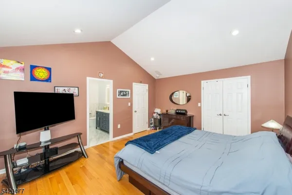 $700,000 | 10 Gannet Court, Wayne, NJ 07470