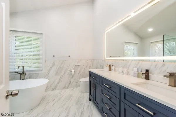 $700,000 | 10 Gannet Court, Wayne, NJ 07470