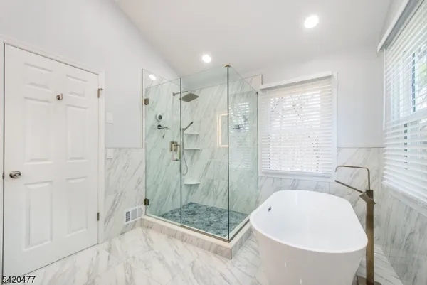 $700,000 | 10 Gannet Court, Wayne, NJ 07470