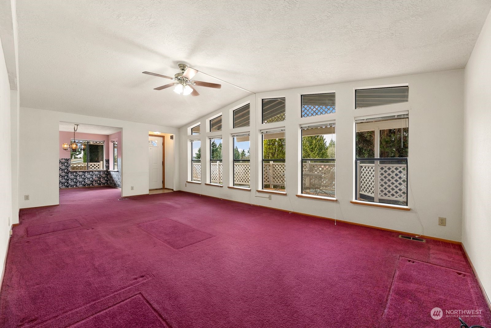 12516 Northeast 199th Street Bothell, WA 98011 - Photo 4 of 25 Gallery Image 4