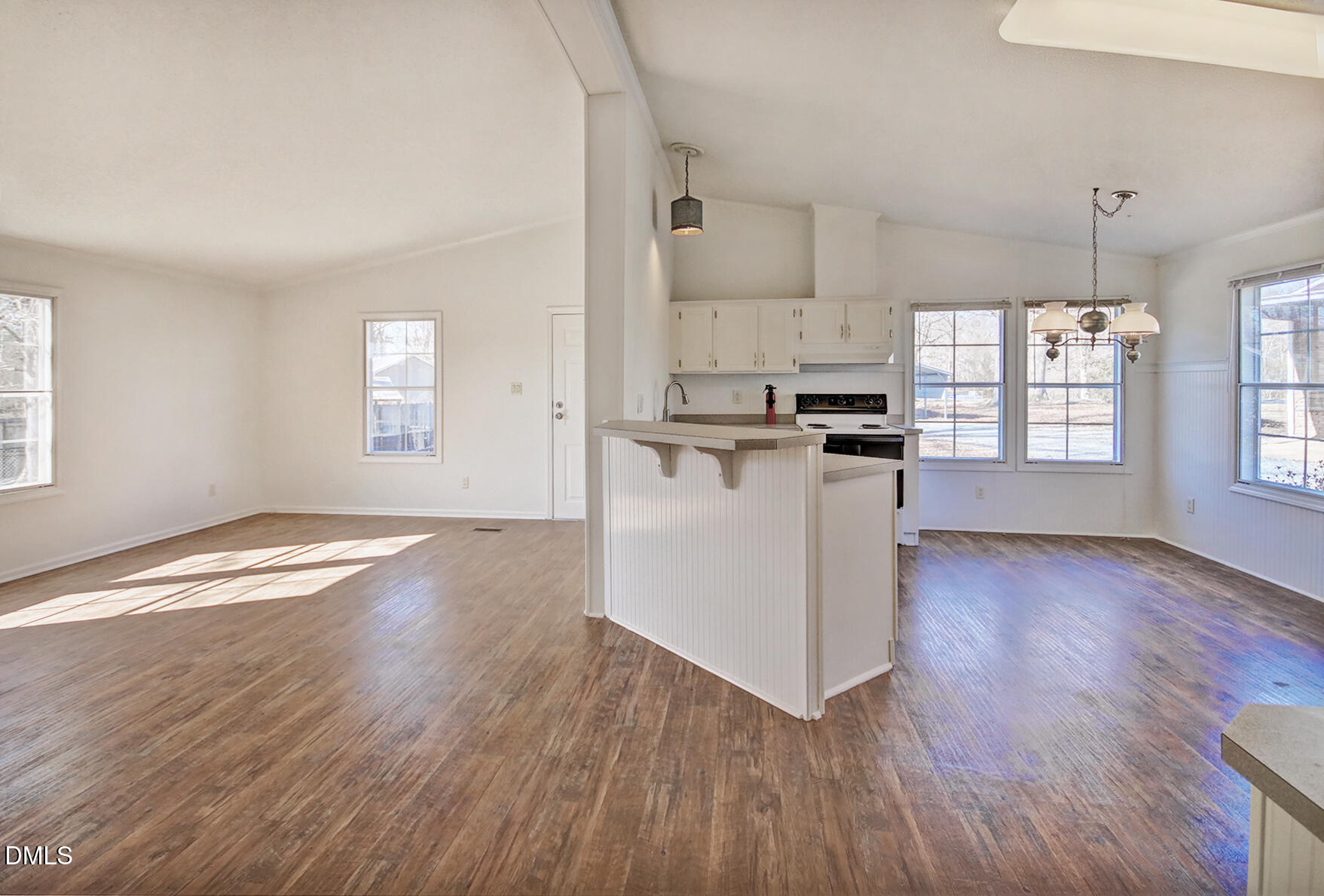 4941 Rumley Road Graham, NC 27253 - Photo 27 of 52 Family Rm & Kitchen