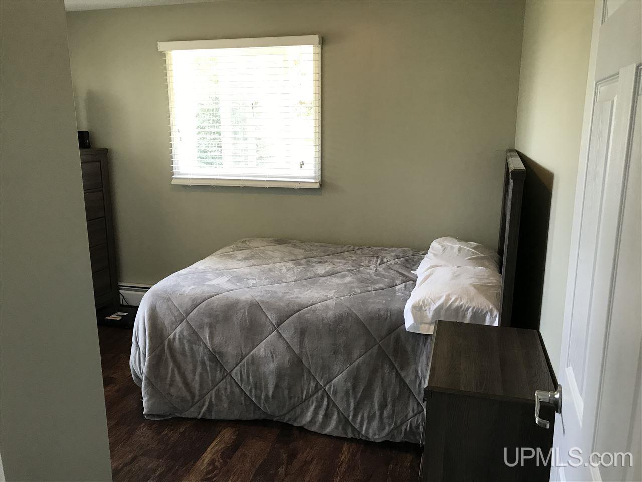 6706 G Road Escanaba, MI 49829 - Photo 14 of 37
