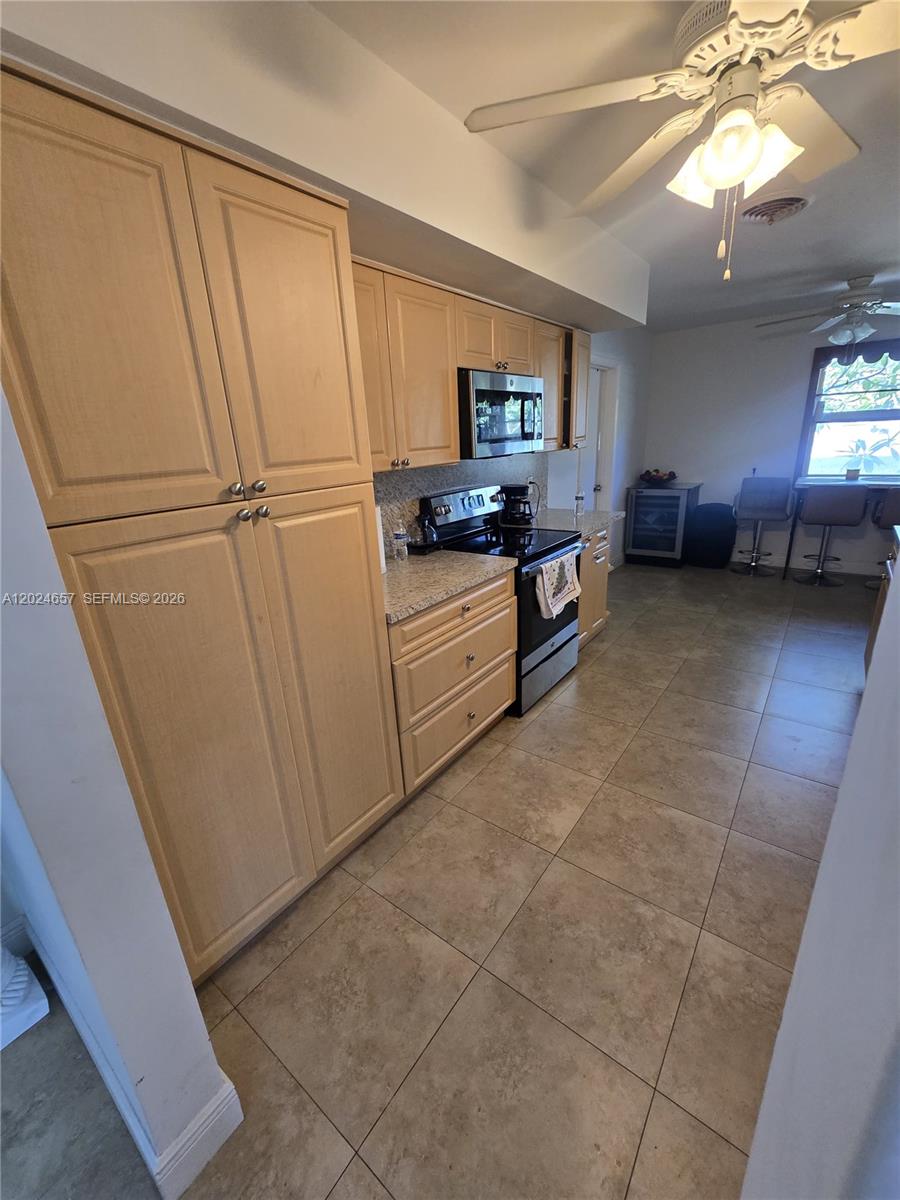 3619 West Park Road Hollywood, FL 33021 - Photo 7 of 19 Photo 7