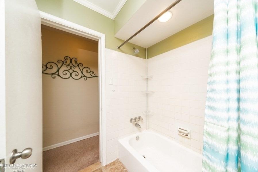 1996 Devonshire Road Bloomfield Hills, MI 48302 - Photo 21 of 22 31382938-20.JPG