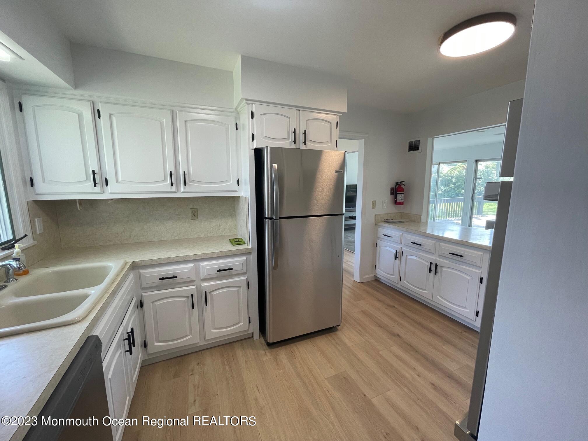 12 Greenbrier Road Oakhurst, NJ 07755 - Photo 7 of 16 IMG_6308