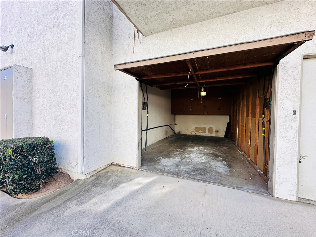 4146 Elm Avenue, Unit 5 Long Beach, CA 90807 - Photo 24 of 24 a view of garage