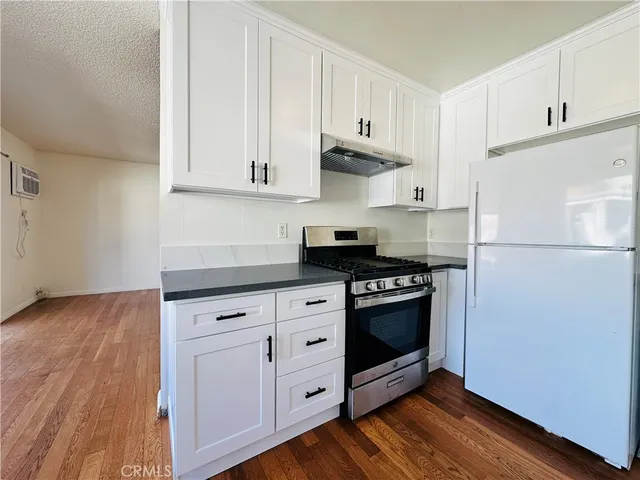 $2,500 | 4146 Elm Avenue, Unit 5, Long Beach, CA 90807