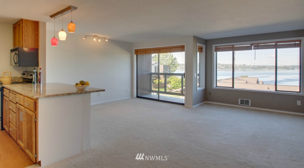 740 North 32nd Street, Unit 2 Renton, WA 98056 - Photo 5 of 16