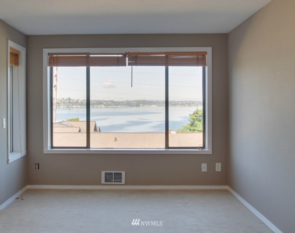 740 North 32nd Street, Unit 2 Renton, WA 98056 - Photo 7 of 16