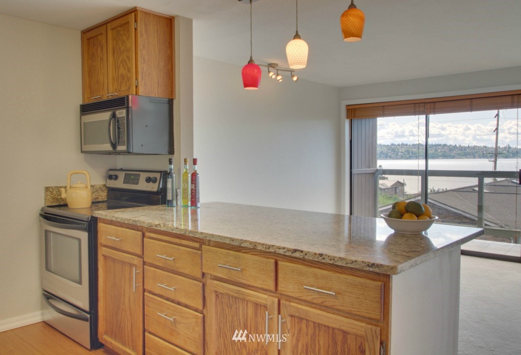 740 North 32nd Street, Unit 2 Renton, WA 98056 - Photo 10 of 16