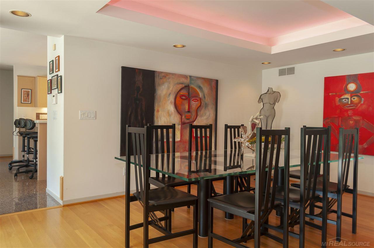 181 Lothrop Road Grosse Pointe, MI 48236 - Photo 16 of 77 31390616-15.JPG