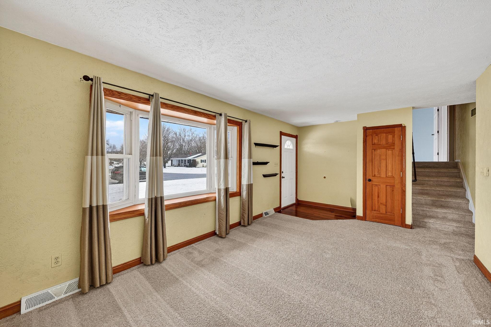 17928 Darden Road South Bend, IN 46635 - Photo 3 of 35