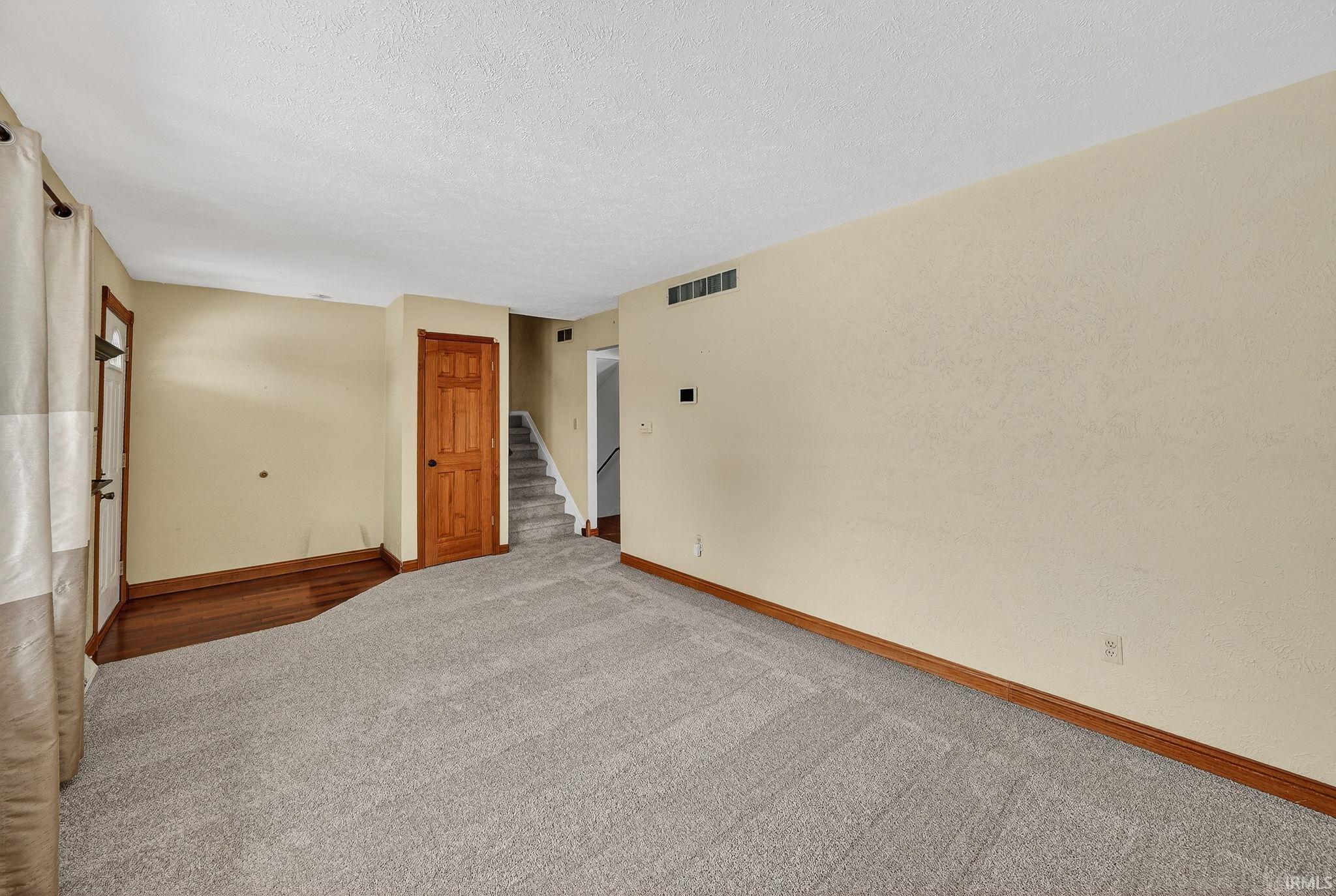 17928 Darden Road South Bend, IN 46635 - Photo 5 of 35