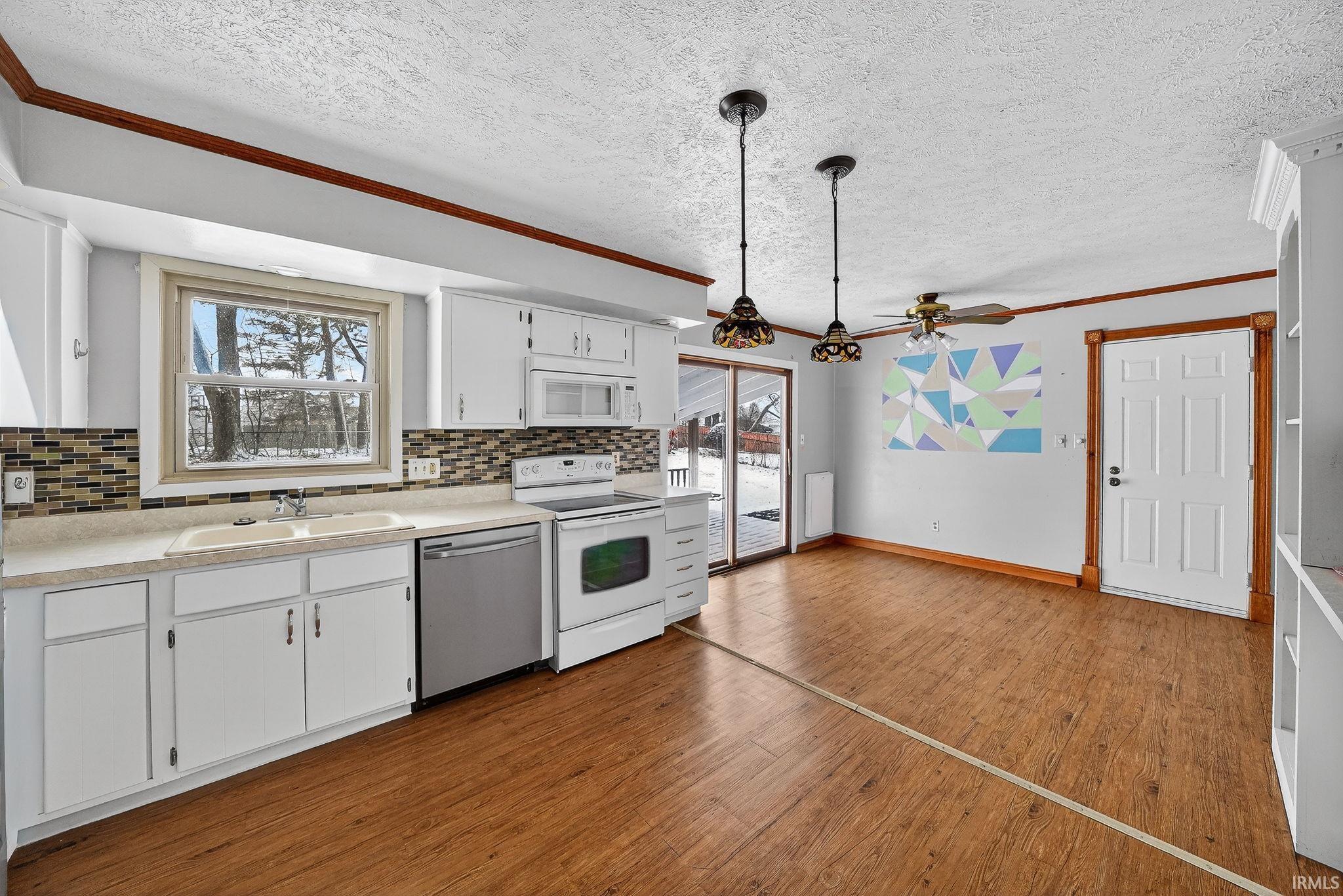 17928 Darden Road South Bend, IN 46635 - Photo 6 of 35