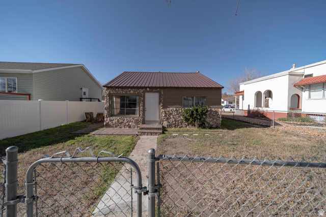 331 North 4th East Price, UT 84501 - Photo 2 of 20