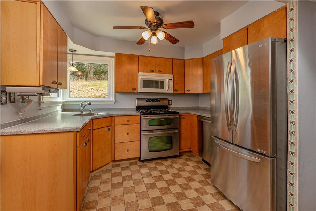 1117 Ingomar Heights Road Pittsburgh, PA 15237 - Photo 5 of 25 Gallery Image 5