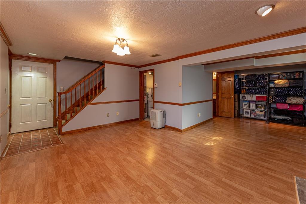 1117 Ingomar Heights Road Pittsburgh, PA 15237 - Photo 10 of 25 Gallery Image 10