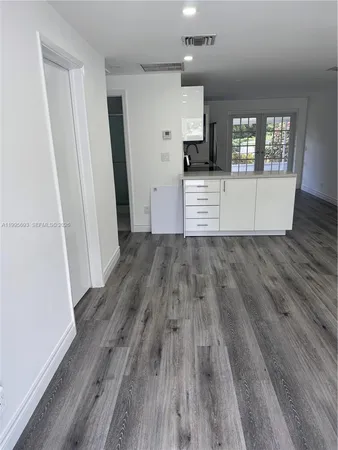 $2,800 | 4020 Southwest 50th Street, Dania Beach, FL 33314