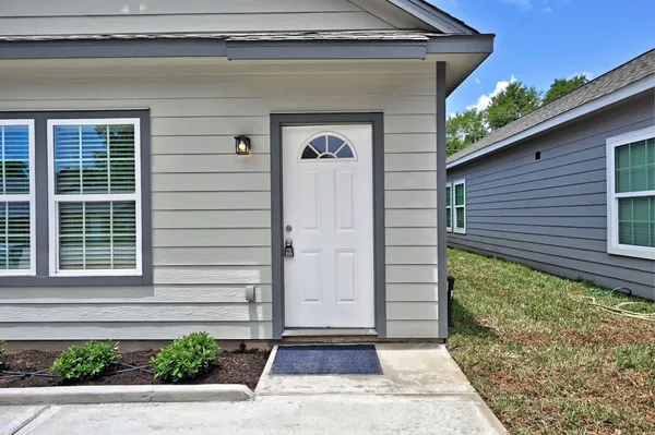 $1,395 | 11911 Nelwood Street, Willis, TX 77318