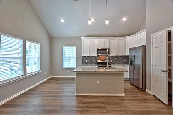 $1,395 | 11911 Nelwood Street, Willis, TX 77318