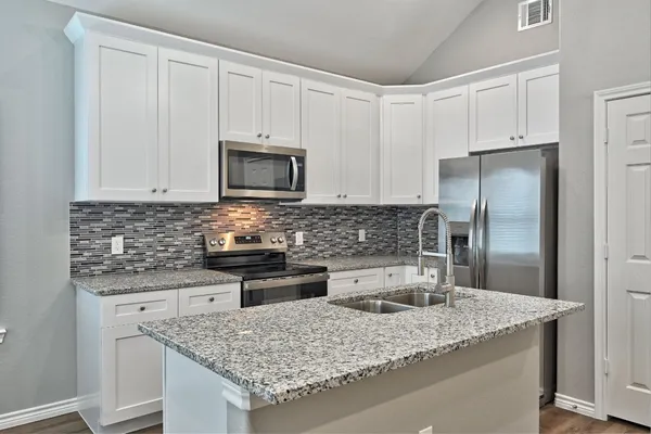 $1,395 | 11911 Nelwood Street, Willis, TX 77318