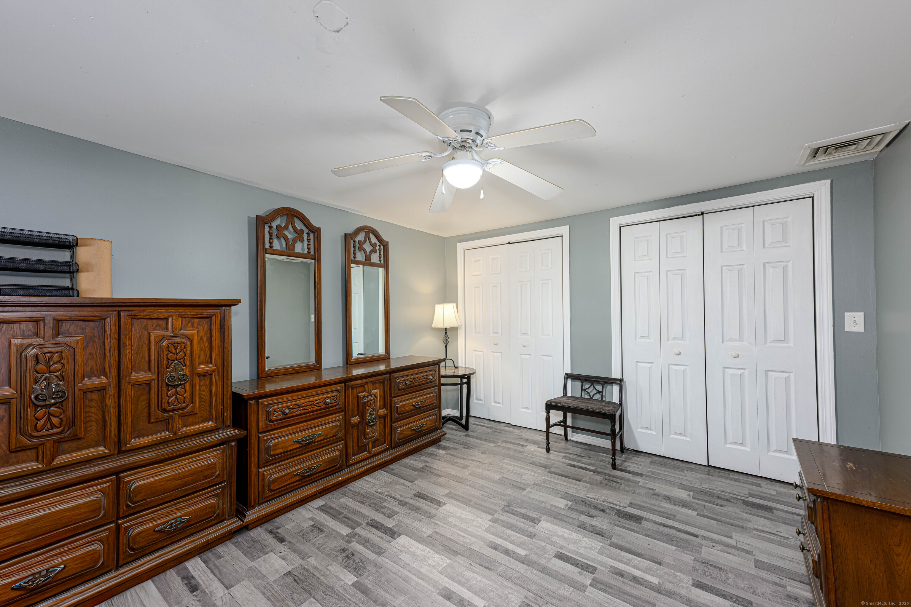 201 Rimmon Road North Haven, CT 06473 - Photo 3 of 40 a view of a livingroom with furniture