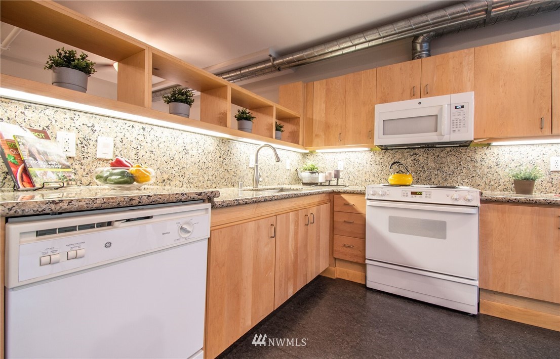 2015 Terry Avenue, Unit 105 Seattle, WA 98121 - Photo 3 of 8