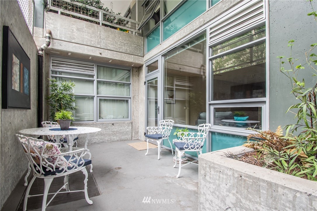 2015 Terry Avenue, Unit 105 Seattle, WA 98121 - Photo 8 of 8