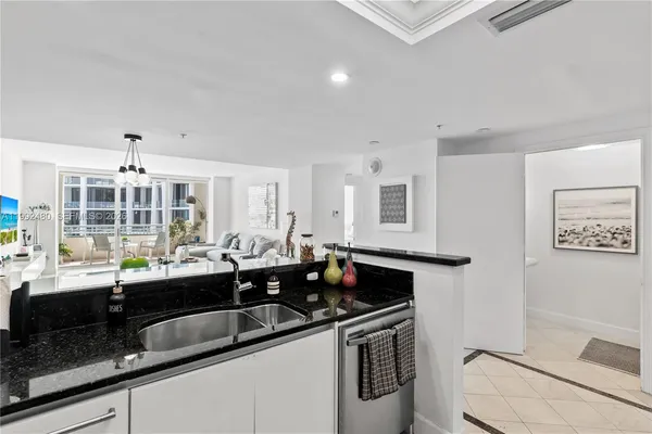 $10,500 | 3400 Southwest 27th Avenue, Unit 1604, Coconut Grove, FL 33133