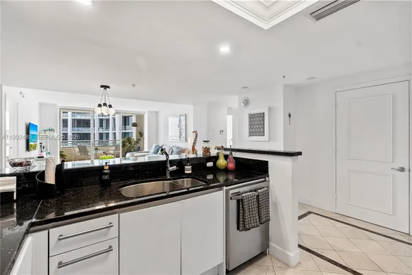 $10,500 | 3400 Southwest 27th Avenue, Unit 1604, Coconut Grove, FL 33133