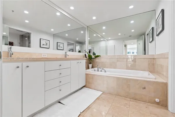 $10,500 | 3400 Southwest 27th Avenue, Unit 1604, Coconut Grove, FL 33133