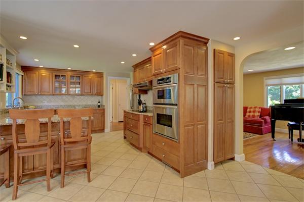 84 Woodside Road Winchester, MA 01890 - Photo 13 of 19 Gallery Image 13
