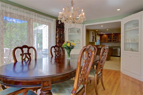 84 Woodside Road Winchester, MA 01890 - Photo 8 of 19 Gallery Image 8