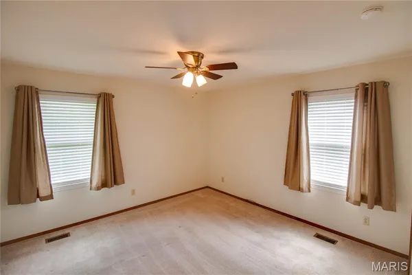 $315,000 | 1409 Elmwood Drive, Alton, IL 62002