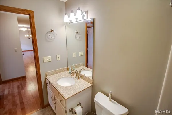 $315,000 | 1409 Elmwood Drive, Alton, IL 62002