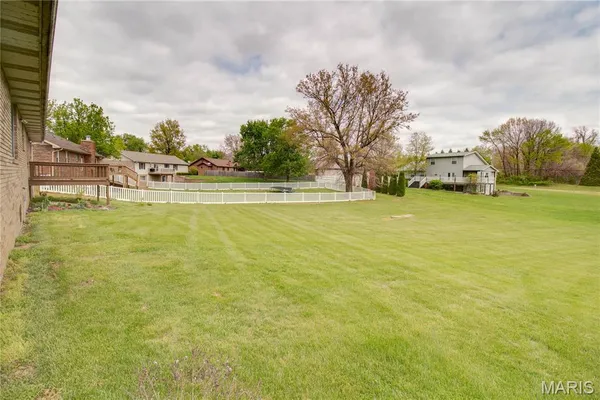 $315,000 | 1409 Elmwood Drive, Alton, IL 62002