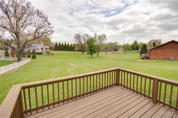 $315,000 | 1409 Elmwood Drive, Alton, IL 62002