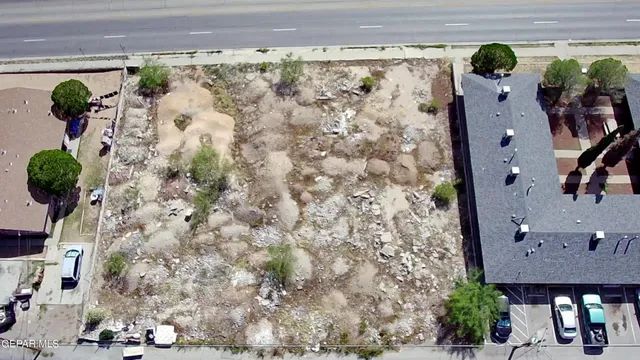 a picture of a bathroom