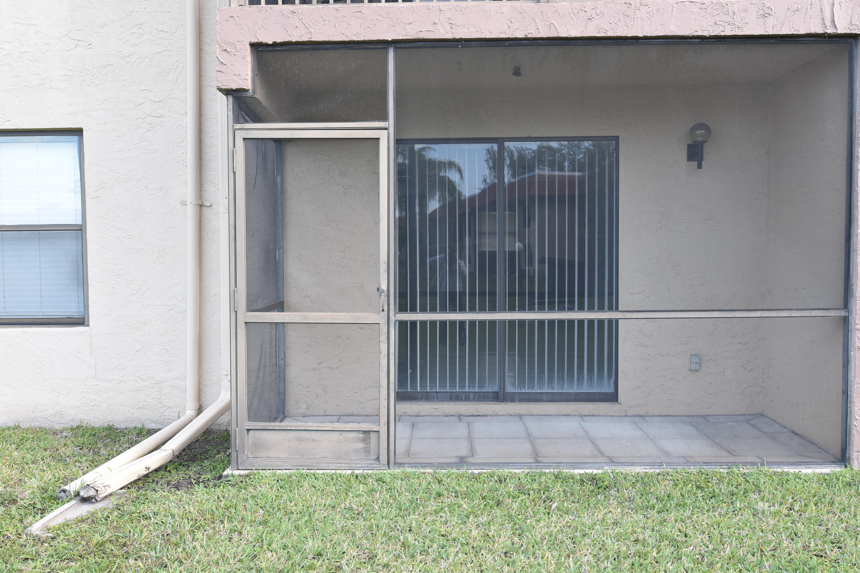 21895 Lake Forest Circle, Unit 102 Boca Raton, FL 33433 - Photo 11 of 19 Patio