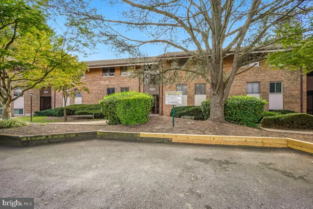 $190,000 | 18610 Walkers Choice Road, Unit 18610, Gaithersburg, MD 20886