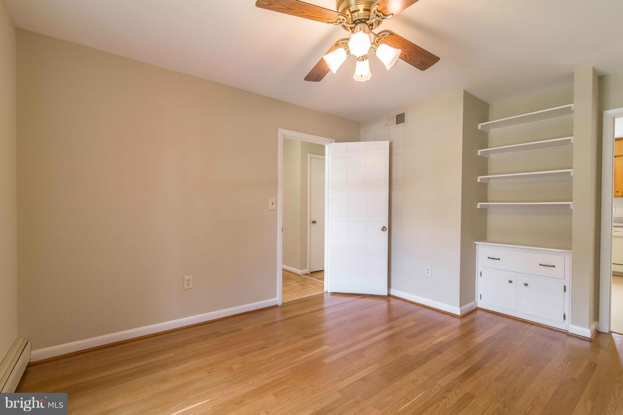 10009 Belhaven Road Bethesda, MD 20817 - Photo 8 of 26 Interior (General)