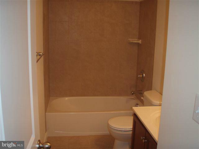 Holly Road Pasadena, MD 21122 - Photo 10 of 21 Bath