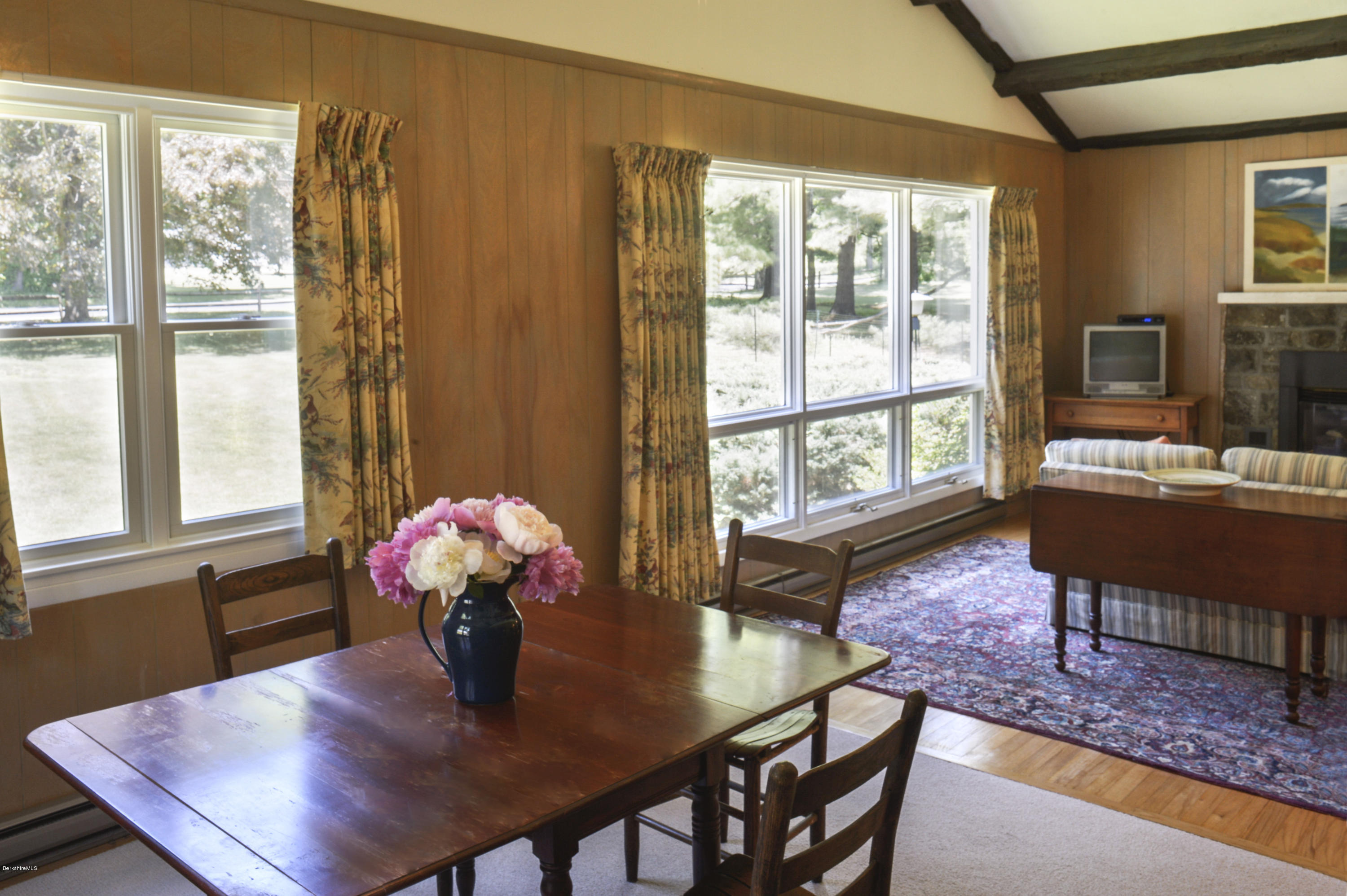 529 South Undermountain Road Sheffield, MA 01257 - Photo 6 of 23 _DSC9819livingroom