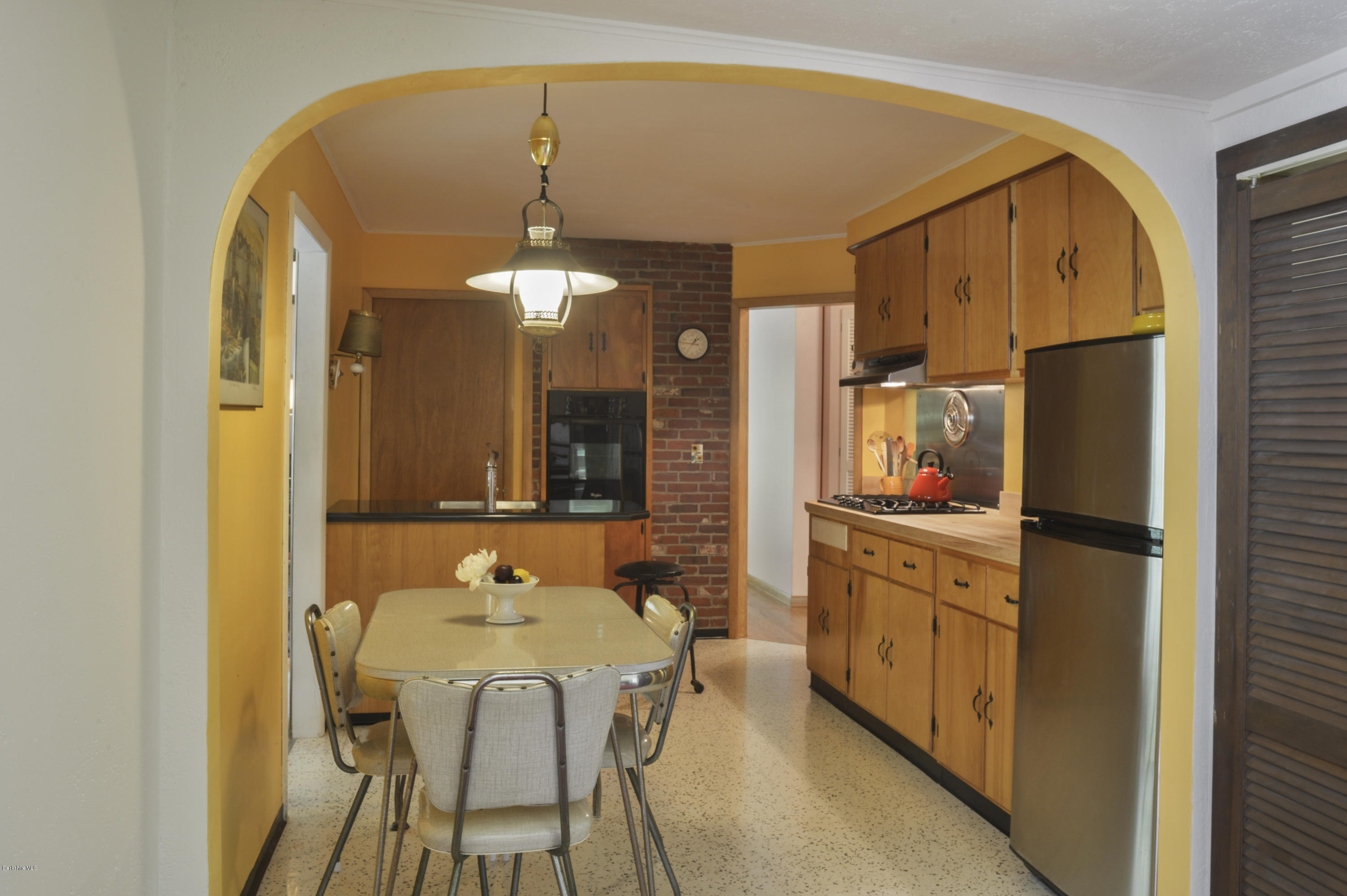 529 South Undermountain Road Sheffield, MA 01257 - Photo 10 of 23 _DSC9846kitchen