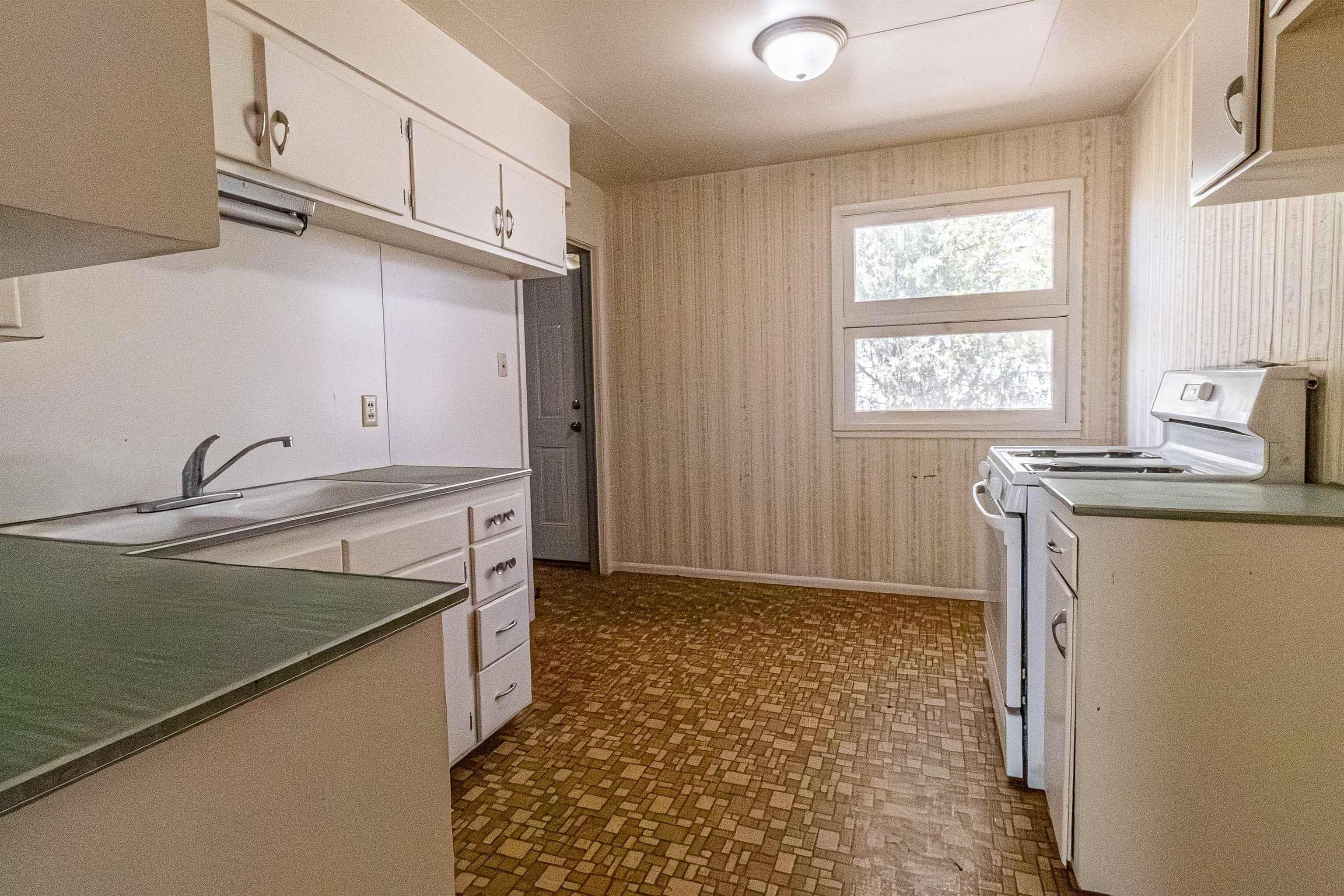 227 North Main Street Lyman, WY 82937 - Photo 7 of 19