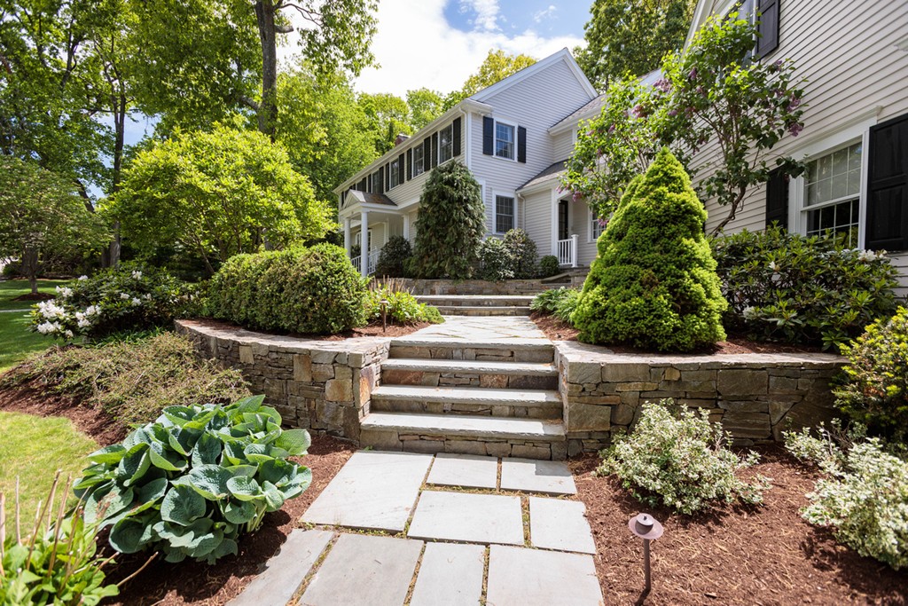 30 Bellevue Road Wellesley, MA 02481 - Photo 3 of 22