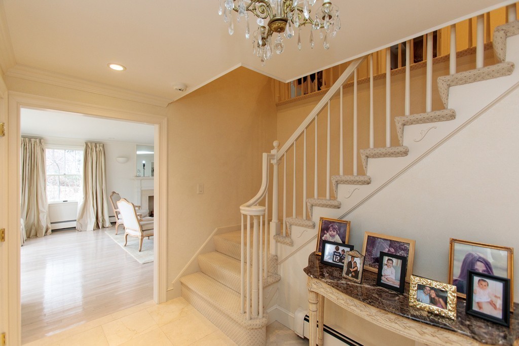 30 Bellevue Road Wellesley, MA 02481 - Photo 4 of 22