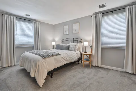 $290,000 | 4 Louisburg Square, Unit 6, Nashua, NH 03060